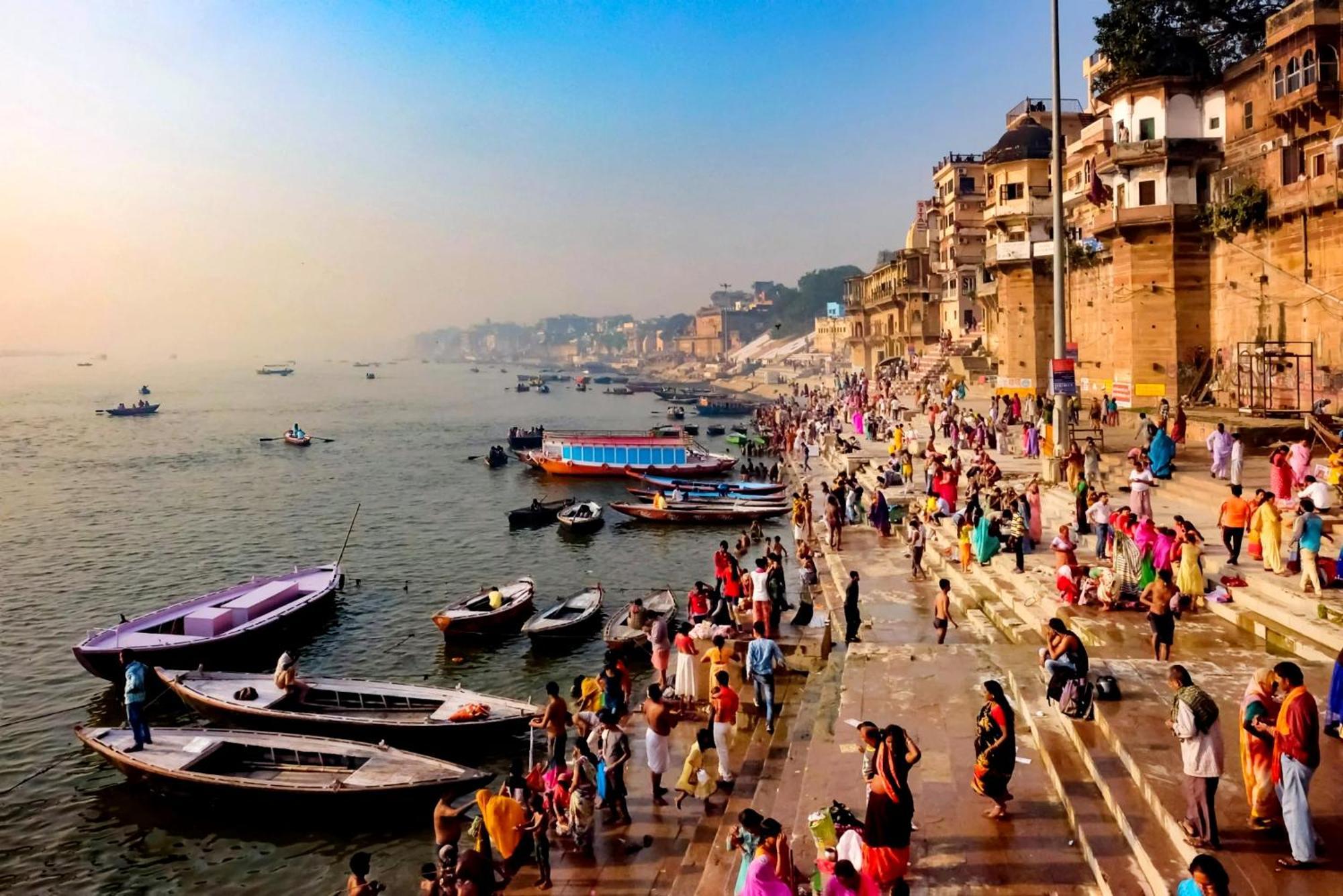 Shivaa Aashram Near Kashi Temple With Free Internet Service 2*